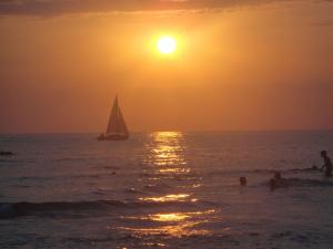 immagini di tramonto sul mare su Tramonto a PuntaSecca, tramonto immagini, foto tramonto, foto al tramonto